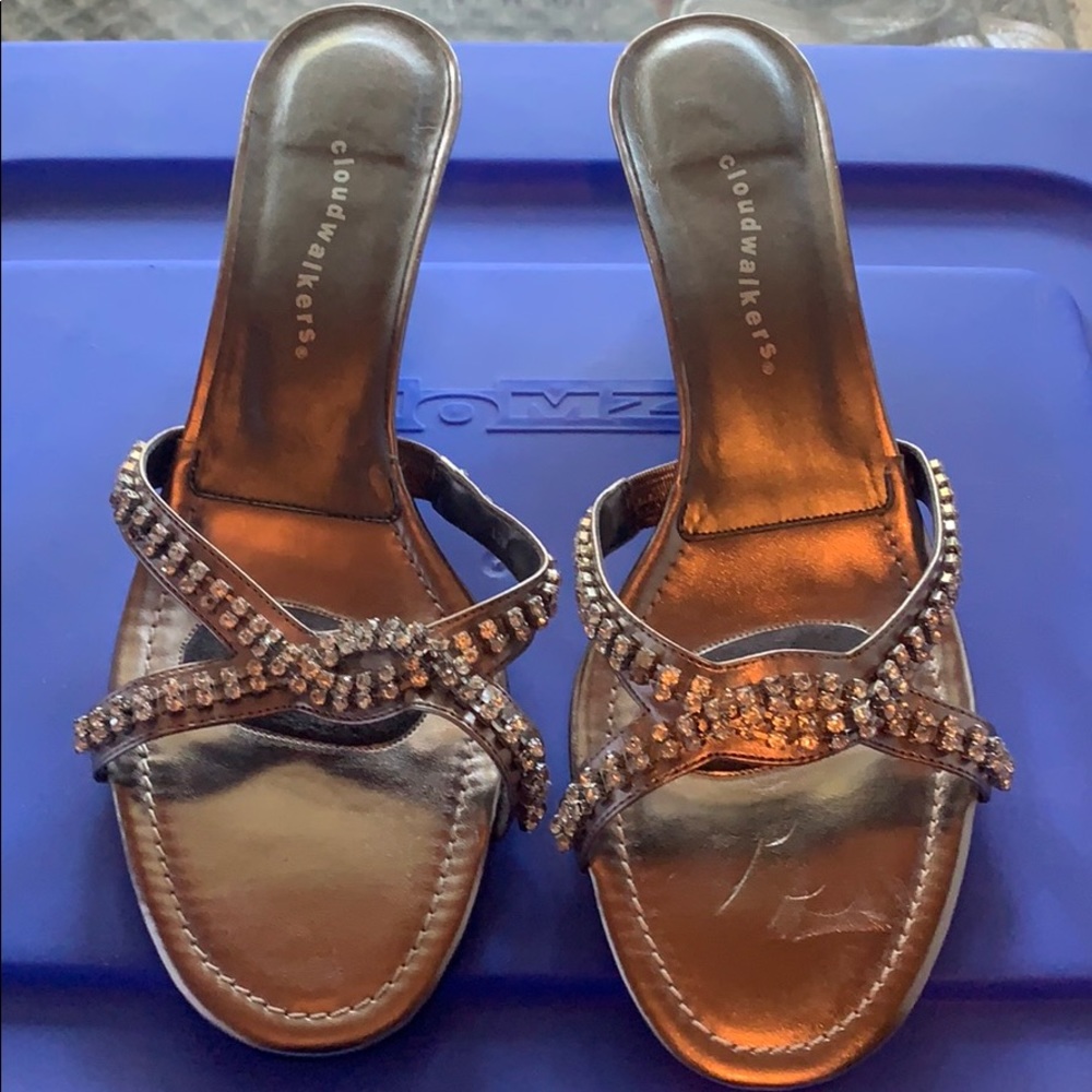 NEW Rhinestone Silver Sandals by Cloudwalkers